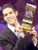البرازيلي كاكا يفوز بجائزة الفيفا لافضل لاعب في العالم لعام 2007
