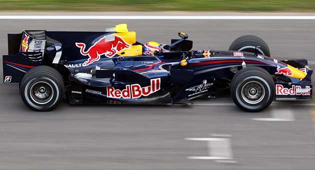 redbull_17_12_630 الشرطة البريطانية تستعيد كؤوس مسروقة من مصنع رد بول