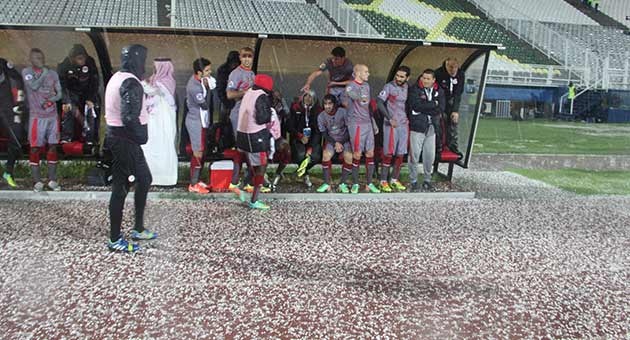 فوز لخويا على تراكتور  بالصور ...