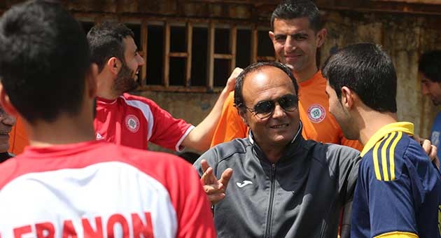 بالصور  : منتخب لبنان لكرة القدم يستأنف تمارينه 
