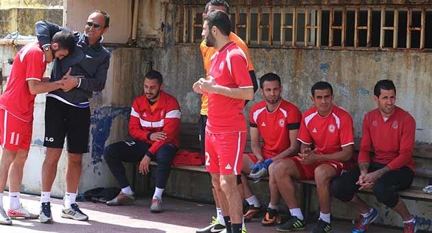 بالصور  : منتخب لبنان لكرة القدم يستأنف تمارينه 
