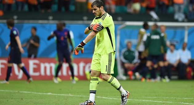 iker_13_6_630 مونديال 2014: كاسياس يفشل في تحطيم رقم زينغا