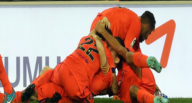 nimar_1_12_630 بوسكيتس يقود برشلونة الى فوز قاتل على فالنسيا