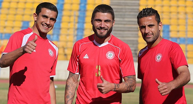 بالصور: رادولوفيتش  قاد اولى تمارين منتخب لبنان لكرة القدم