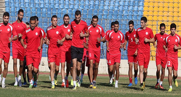 بالصور: رادولوفيتش  قاد اولى تمارين منتخب لبنان لكرة القدم