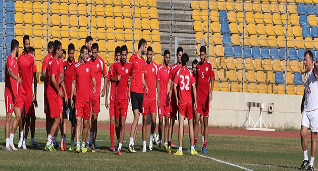 بالصور: رادولوفيتش  قاد اولى تمارين منتخب لبنان لكرة القدم