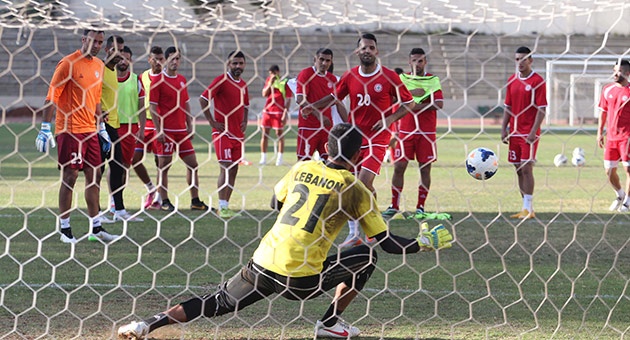 بالصور : منتخب لبنان يستعد لمواجهة المنتخب الكويتي 