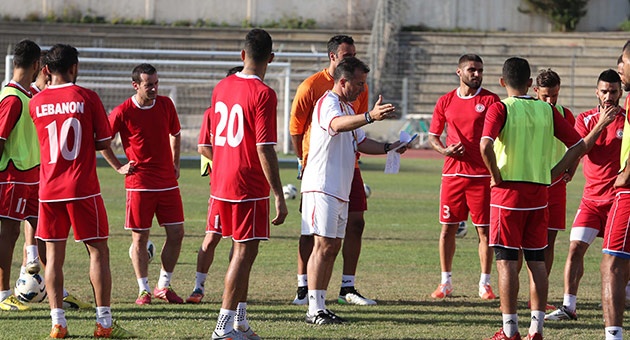 بالصور : منتخب لبنان يستعد لمواجهة المنتخب الكويتي 