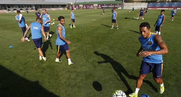 barch_14_7_630 انريكي يرغب في الاحتفاظ ببدرو ولكن لا يستبعد رحيله