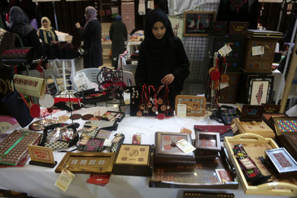 (منتجات نسائنا) .. معرض المرأة الفلسطينية