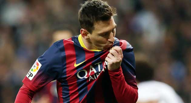 ميسي يجدد عقده مع برشلونة بعد تعديل الراتب السنوي 
