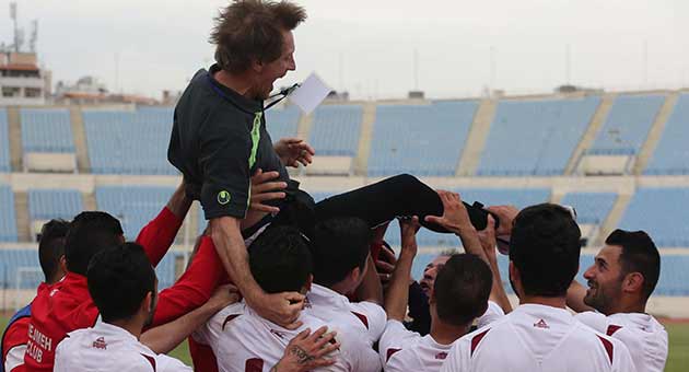 ثيو  بوكير مرشحاً لتولي تدريب منتخب الاردن لكرة القدم 