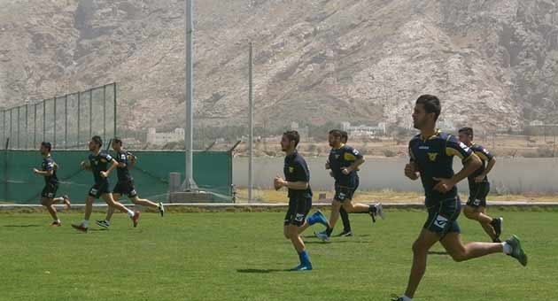 بالصور : تمارين الصفاء في مسقط استعداداً لمباراة السويق 
