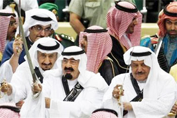 المملكة السعودية القلقة: تحدي الخلافة والإصلاحات والتراجع الأميركي