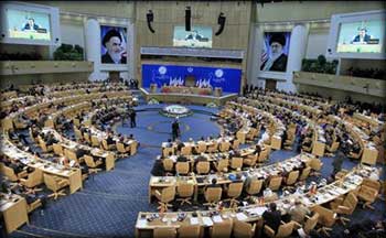 قمة عدم الانحياز في طهران : نحو عالم أكثر إنسانية!