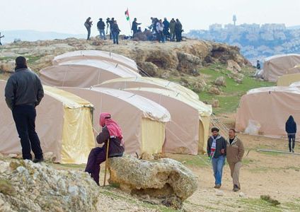 "معاريف": تخوف من تحرك فلسطيني شبيه بأسلوب إقامة المستوطنات
