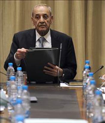 بري .... لا لقانون الستين بانوراما الصحف : لبنان أمام مهزلة التمديد
