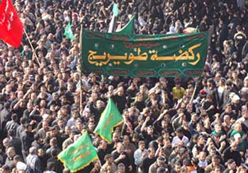 إحياء عاشوراء في العراق بمشاركة ملايين الزوار