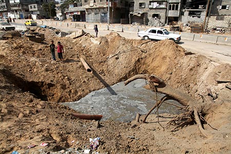 تدمير البنى التحتية في غزة العدوان الاسرائيلي على غزة في يومه الخامس عشر