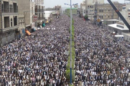 تظاهرة حركة أنصار الله ضد الحكومة اليمنية في العاصمة صنعاء اليمن: التصعيد السلمي في مرحلته 2 لاسقاط الحكومة