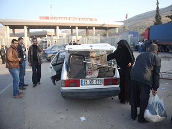 النازحوزن السوريون في تركيا .. احتجاجات في اسطنبول بسبب اللاجئين السوريين