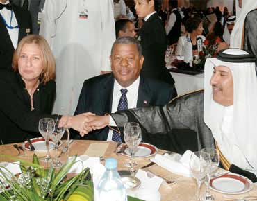 عشاء سري بين ليفني وزعماء عرب في نيويورك