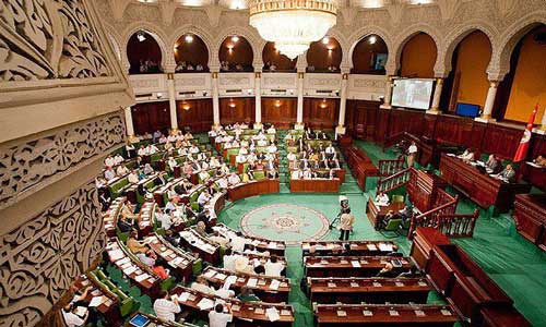 المحكمة العليا في ليبيا تقضي بحل البرلمان   