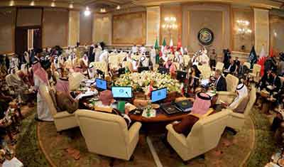 مشاورات خليجية لنقل قمة &rsquo;مجلس التعاون&rsquo; من قطر إلى الكويت أو السعودية