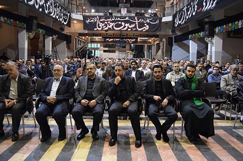 رغم الظروف الامنية.. دمشق تتشح بالسواد وتحيي عاشوراء الامام الحسين (ع)