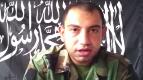 الجندي عمر خالد شمطية الجندي الفار من الخدمة العسكرية عمر شمطية يسلّم نفسه لمخابرات الجيش في طرابلس