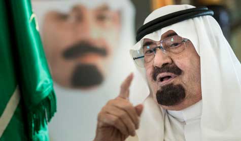الملك السعودي عبدالله بن عبدالعزيز تغيير وزاري يشمل 8 وزارات بعد الكشف عن شبكات إرهابية في السعودية