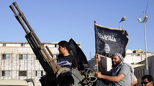 &rsquo;داعش&rsquo; ينتشر في ليبيا والجيش يحاول تطهير بنغازي