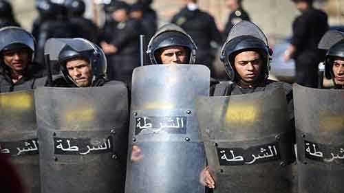 مقتل شرطيين بالرصاص في القاهرة