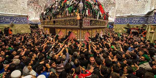 يا حسين نداء ملايين الزوار الذين احتشدوا في كربلاء لاحياء أربعينية الحسين &rsquo;ع&rsquo;