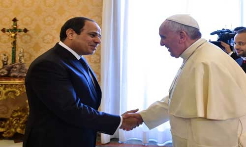 البابا يدعو امام السيسي الى &rsquo;التعايش السلمي&rsquo; في مصر