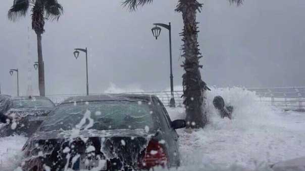 &rsquo;زينة&rsquo; العاصفة بالصور..