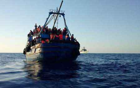 200 مفقود إثر غرق مركبي مهاجرين في البحر المتوسط 
