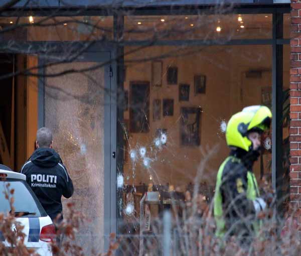 حوادث اطلاق نار متفرقة طالت الشرطة ومبنى في كوبنهاغن احتضن اجتماعاً بمشاركة رسام كاريكاتور مسيئ للنبي محمد (ص)