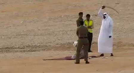 السعودية: القتل بالسيف لشاب لإدانته بسبّ الرسول (ص)