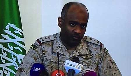 صحافي يحرج المتحدث باسم العدوان السعودي على اليمن 