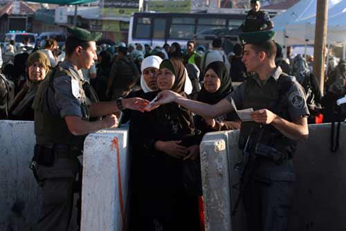 تنكيل اسرائيلي بحق النساء الفلسطينيات المرأة الفلسطينية.. صمام أمان وصمود
