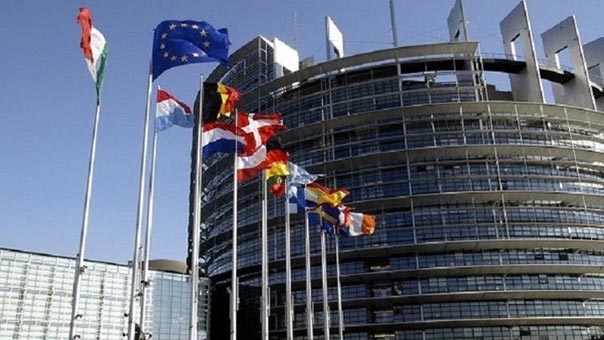البرلمان الأوروبي يصادق على مشروع قرار لتشديد العقوبات ضد روسيا.. لافروف: اي توتر في أوكرانيا سينعكس سلبا على منظومة أوروبا الأمنية