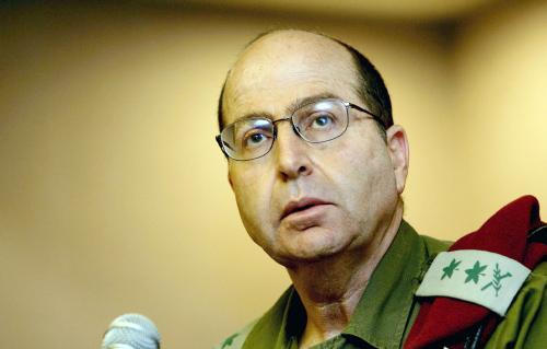 وزير الحرب الاسرائيلي موشي يعالون لجان المقاومة الفلسطينية متمسكة بحق الرد على جرائم العدو الإسرائيلي
