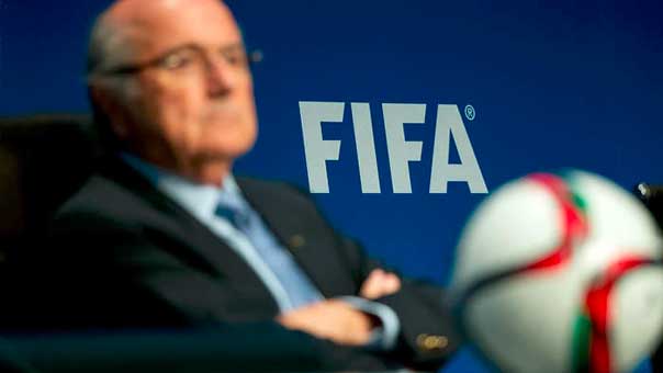 السياسة تتلاعب بـ&rsquo;الفيفا&rsquo; : واشنطن تطلق النار على موسكو من بوابة &rsquo;الاتحاد الدولي لكرة القدم&rsquo;