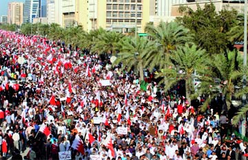 تظاهرات حاشدة في البحرين تضامنا مع أهالي &rsquo;القديح&rsquo;