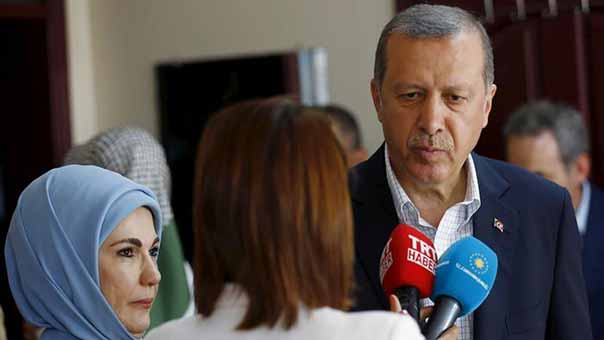 انتخابات تركيا: سلسلة صفعات لأردوغان