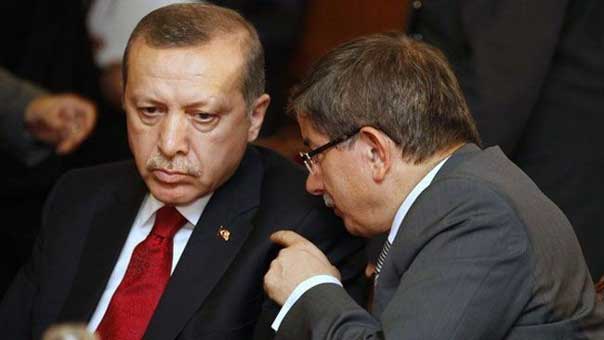 بعد النكسة الإنتخابية.. اردوغان يقبل استقالة حكومة اوغلو ويكلفه تصريف الاعمال