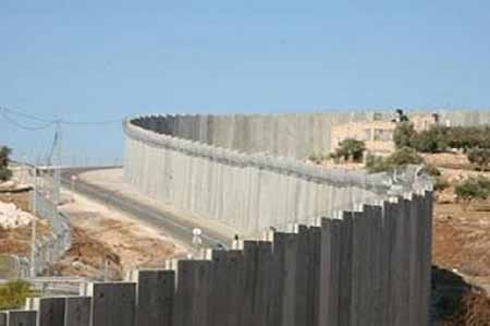 &rsquo;اسرائيل&rsquo; تبني جدارا عازلا على الحدود مع الاردن