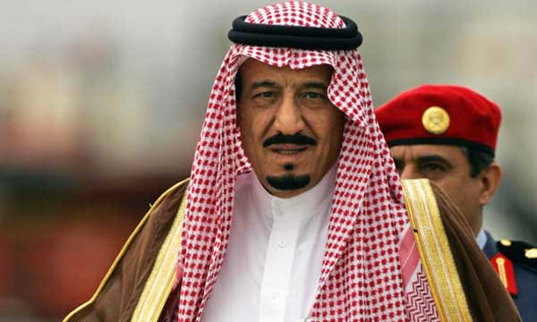 سلمان يعفي رئيس الديوان الملكي من منصبه ويعين وزيراً وأميراً للحدود الشمالية