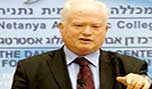 عاموس جلعاد: نفترض أن المخطوفين ما زالوا أحياء